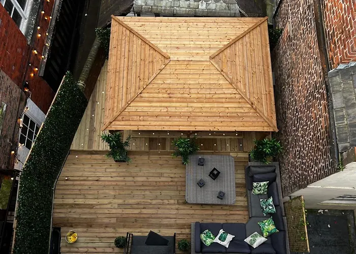 Romance On The Rows - Hot Tub City Centre