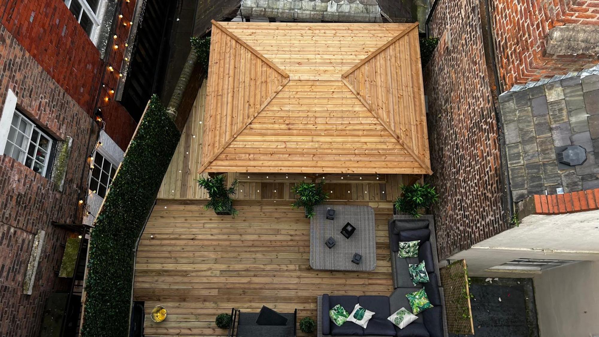 Romance On The Rows - Hot Tub Centre * Chester